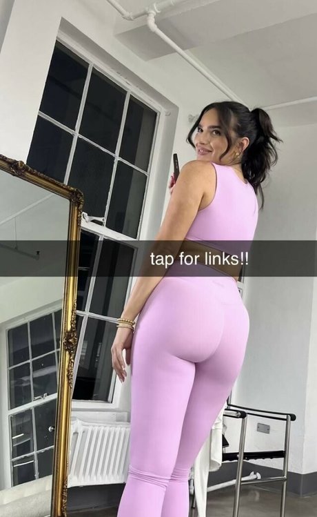 Naakte gelekte OnlyFans-foto van Natalie Noel