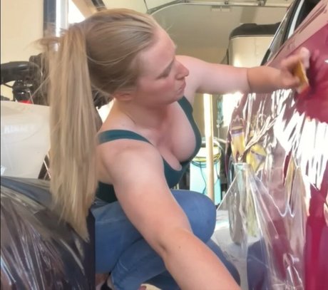 Naakte gelekte OnlyFans-foto van Kayla Rundle