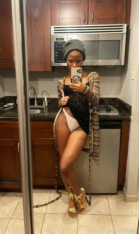 Naakte gelekte OnlyFans-foto van Complexricki