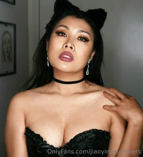 Naakte gelekte OnlyFans-foto van Jiaoyingsummers