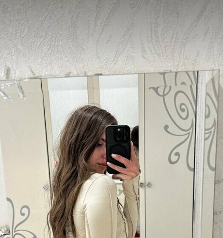 Naakte gelekte OnlyFans-foto van Vixydifree