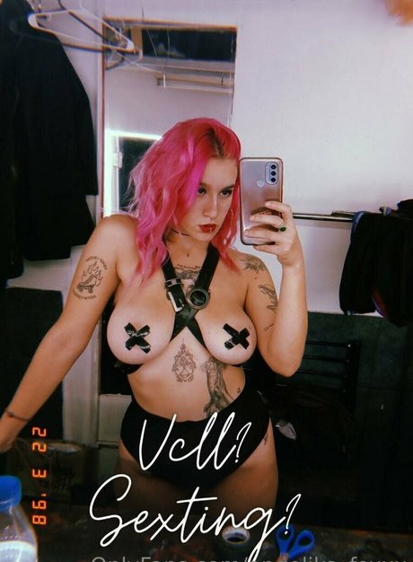 Naakte gelekte OnlyFans-foto van Emilycandyvip