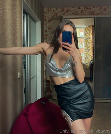Naakte gelekte OnlyFans-foto van Vallybunny
