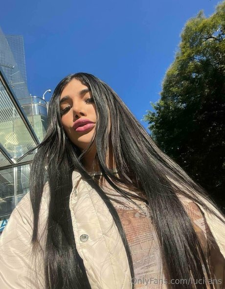 Naakte gelekte OnlyFans-foto van Lucifans