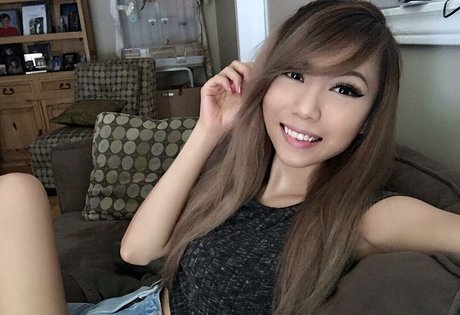 Naakte gelekte OnlyFans-foto van Jasmina