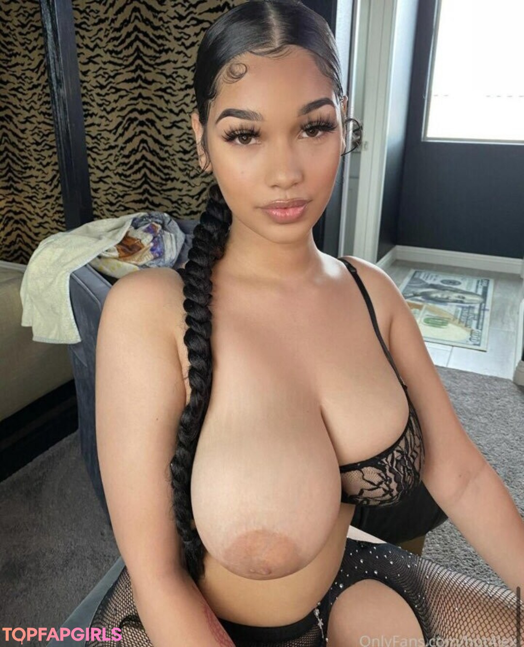 Naakte gelekte OnlyFans-foto van Lightskin #19 Naakte gelekte OnlyFans-foto van Lightskin #19