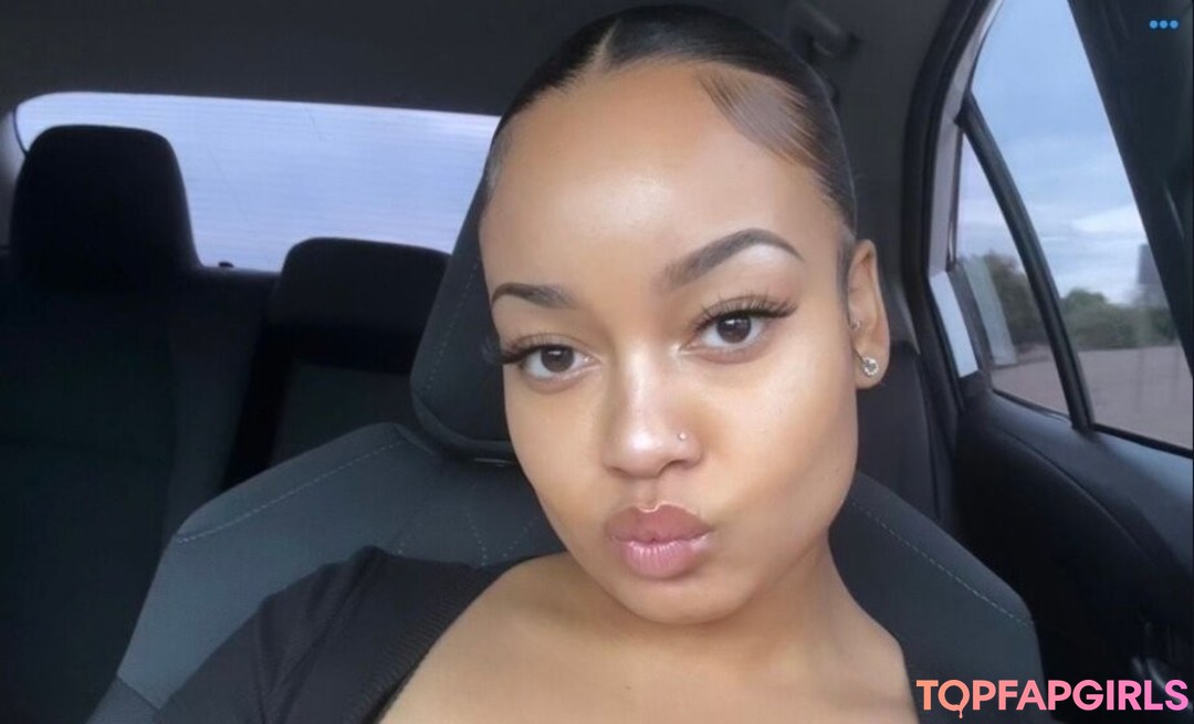 Naakte gelekte OnlyFans-foto van Lightskin #36 Naakte gelekte OnlyFans-foto van Lightskin #36