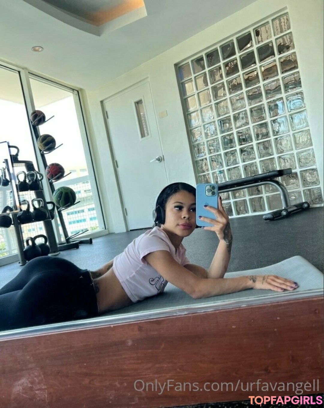 Naakte gelekte OnlyFans-foto van Lightskin #77 Naakte gelekte OnlyFans-foto van Lightskin #77