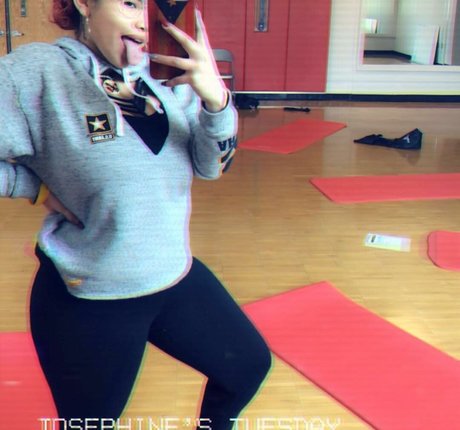 Naakte gelekte OnlyFans-foto van Red Hair Rican