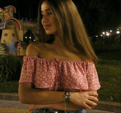 Naakte gelekte OnlyFans-foto van Valeriia Simavonian