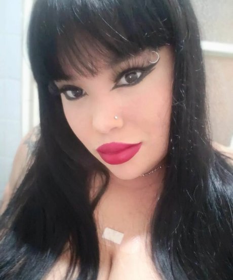 Naakte gelekte OnlyFans-foto van Naty Mari