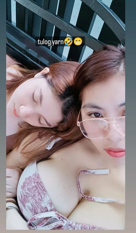 Naakte gelekte OnlyFans-foto van Bustycia