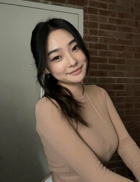Naakte gelekte OnlyFans-foto van Esblee
