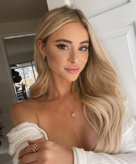Amanda Stanton