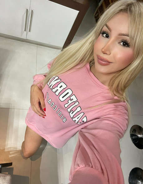 Naakte gelekte OnlyFans-foto van Lunacats