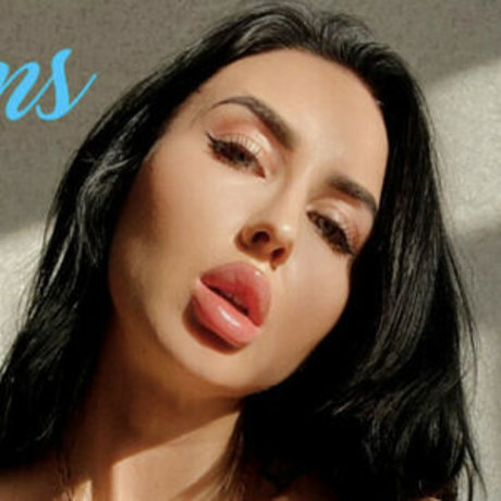 Naakte gelekte OnlyFans-foto van Yulia Kuznetsova