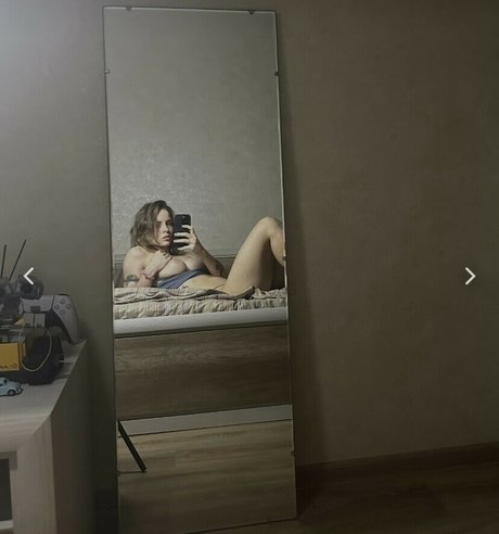 Naakte gelekte OnlyFans-foto van Disenchantment
