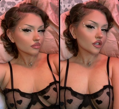 Naakte gelekte OnlyFans-foto van Jungbaddie