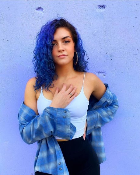 Naakte gelekte OnlyFans-foto van Super Hot Stripper Finsta