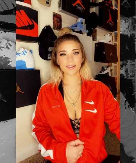 Naakte gelekte OnlyFans-foto van Bunnybabe2323