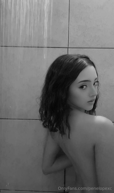 Naakte gelekte OnlyFans-foto van Penelopexc