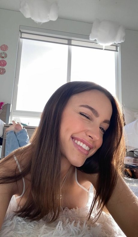 Naakte gelekte OnlyFans-foto van Sydney Serena