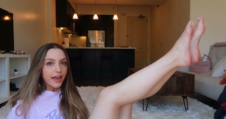 Naakte gelekte OnlyFans-foto van Sydney Serena
