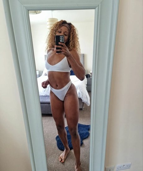Naakte gelekte OnlyFans-foto van New Uk Gladiators