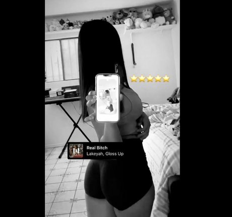 Naakte gelekte OnlyFans-foto van Nashy