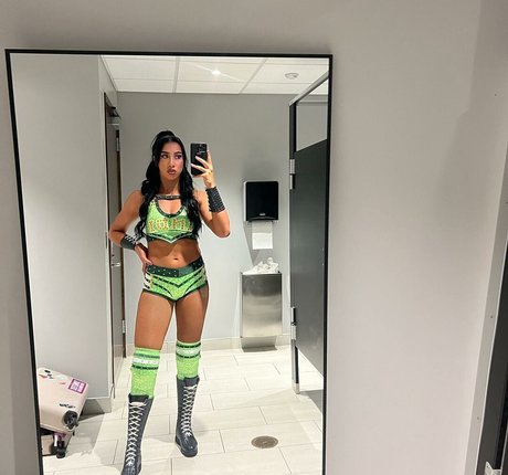 Indi Hartwell
