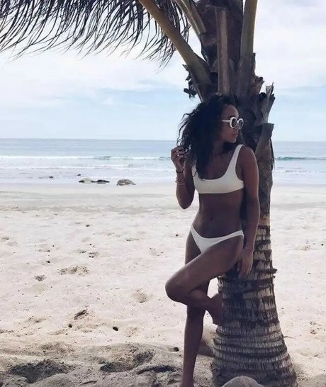Naakte gelekte OnlyFans-foto van Ashley Madekwe