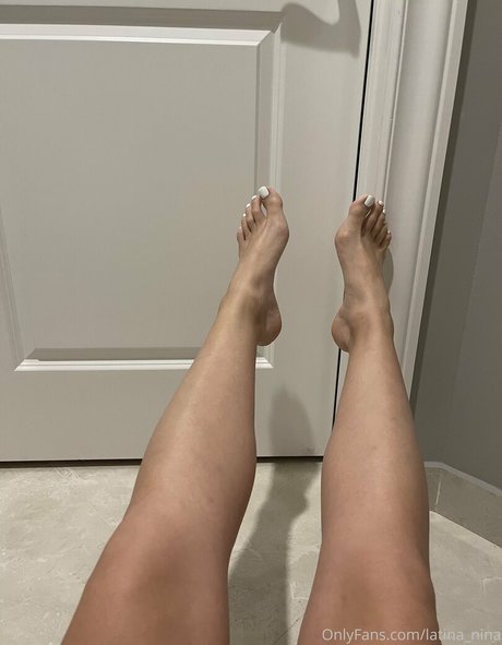 Naakte gelekte OnlyFans-foto van Ninasandiego