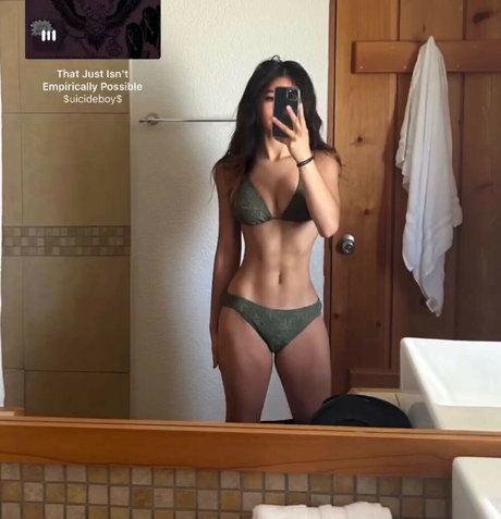 Naakte gelekte OnlyFans-foto van Sophiafrutos