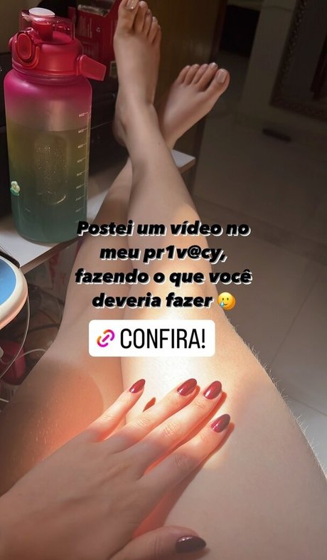 Naakte gelekte OnlyFans-foto van Isapes