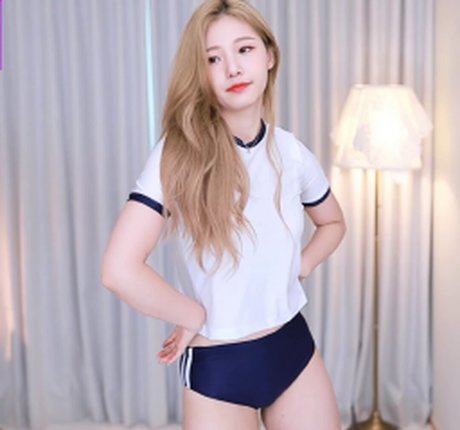 Naakte gelekte OnlyFans-foto van Sara44244