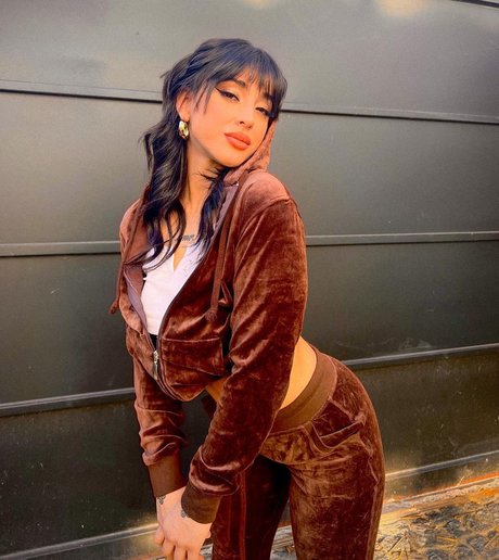 Naakte gelekte OnlyFans-foto van La Chilena