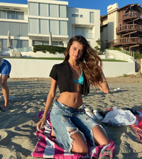 Naakte gelekte OnlyFans-foto van Vendala Enright