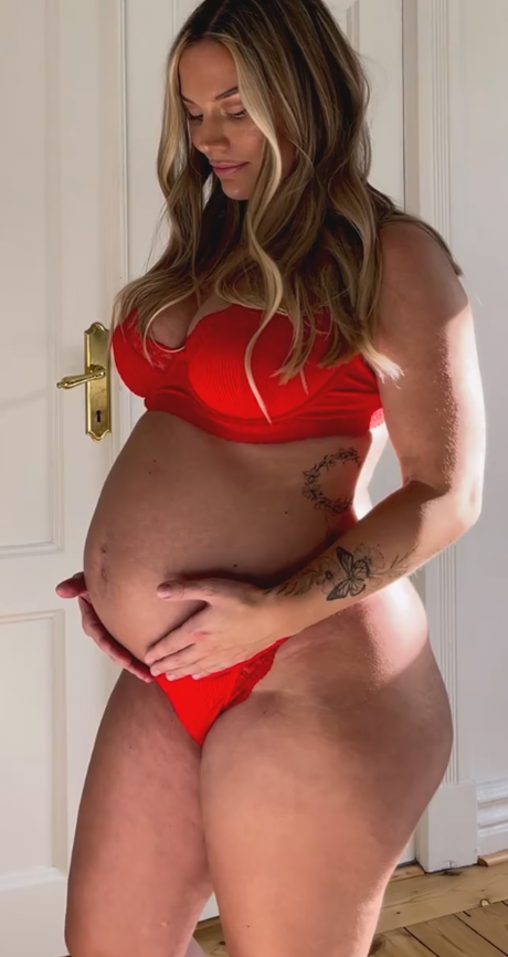 Naakte gelekte OnlyFans-foto van Elin Hedstrom