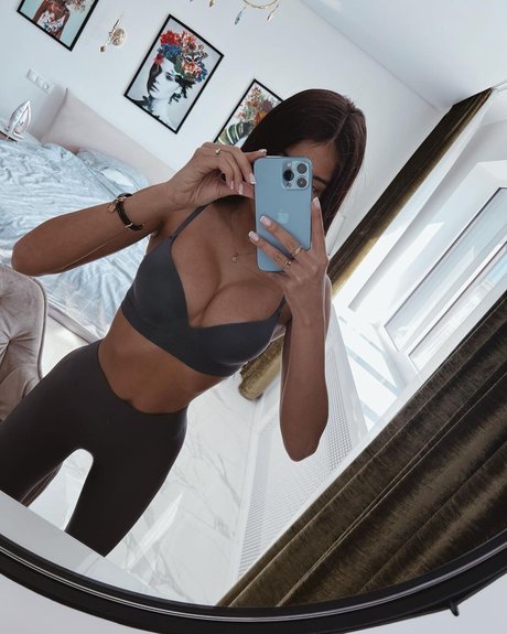 Naakte gelekte OnlyFans-foto van Anasteyshaa