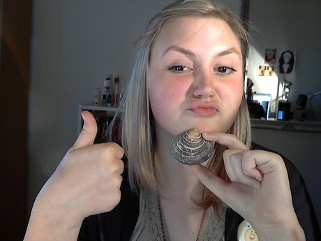 Naakte gelekte OnlyFans-foto van Otoni Ogni