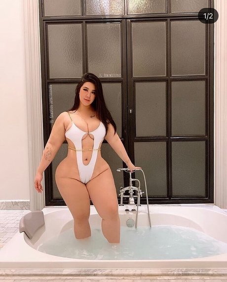 Naakte gelekte OnlyFans-foto van Bowzwiiz