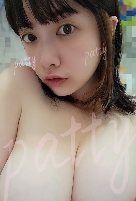 Naakte gelekte OnlyFans-foto van Hi Patty Eatfood