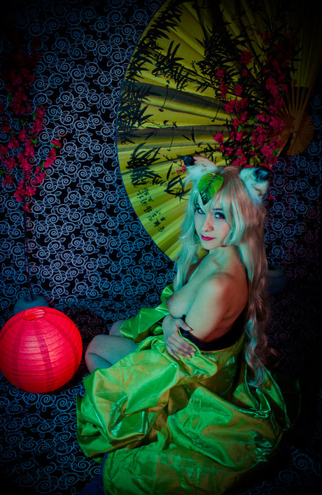 Naakte gelekte OnlyFans-foto van Kitsune No Fullmoon