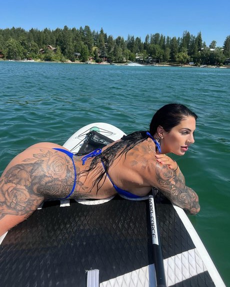 Naakte gelekte OnlyFans-foto van Presleykp Fit