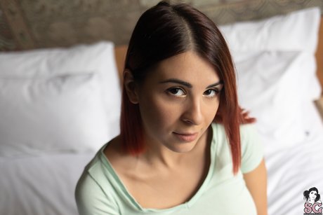 Naakte gelekte OnlyFans-foto van Alice Kelly
