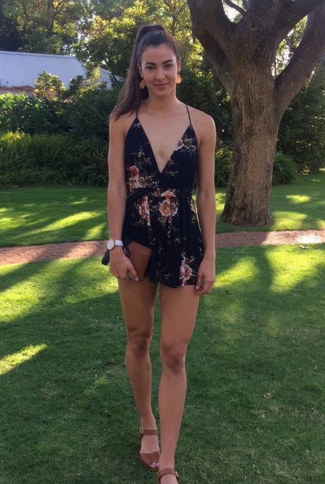 Naakte gelekte OnlyFans-foto van Alanah Yukich