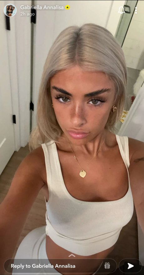 Naakte gelekte OnlyFans-foto van Gabriella Annalisa