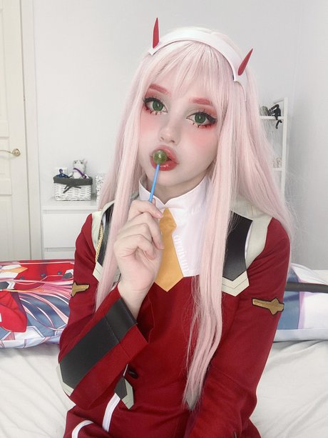 Naakte gelekte OnlyFans-foto van Alice Marshmellow