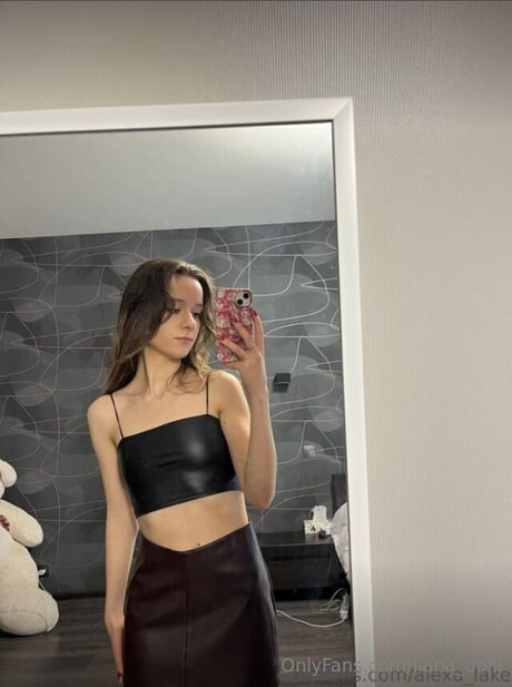 Liana Dolll