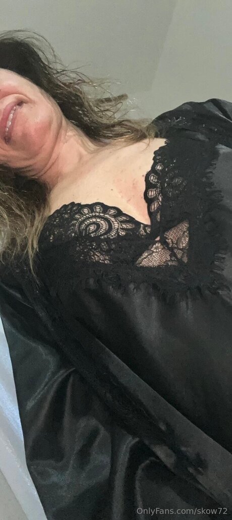 Naakte gelekte OnlyFans-foto van Skow72